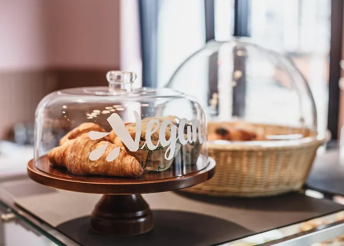 The Circus Living 4*