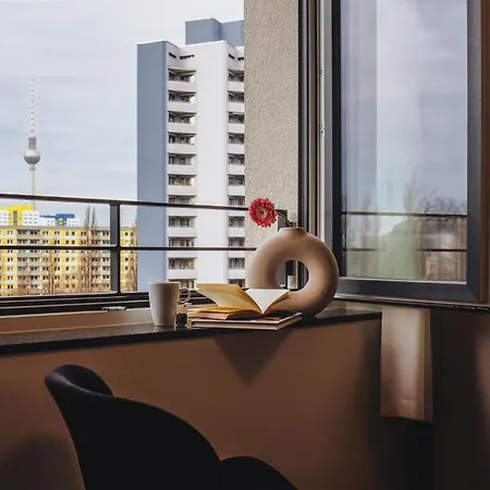 The Circus Living 4*