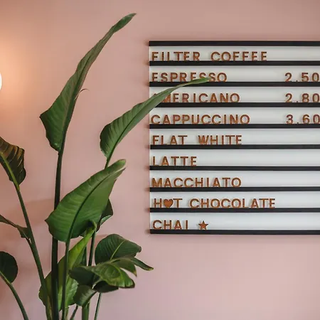 The Circus Living 4*