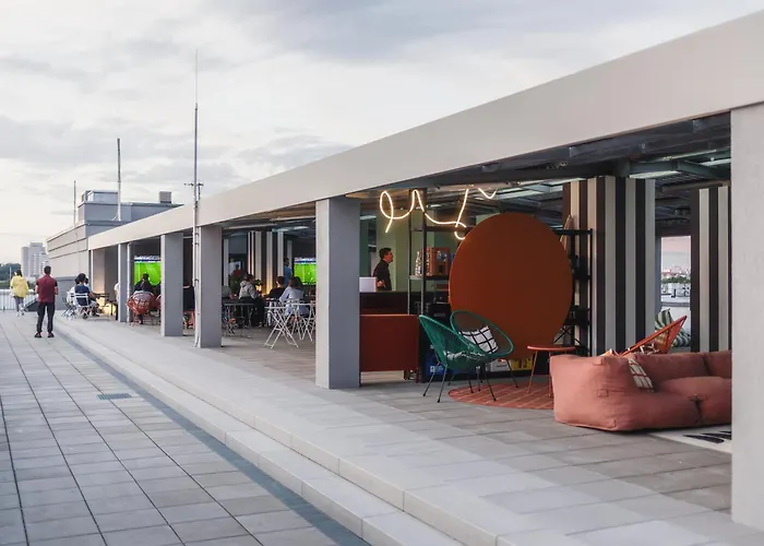 Aparthotel The Circus Living 4*