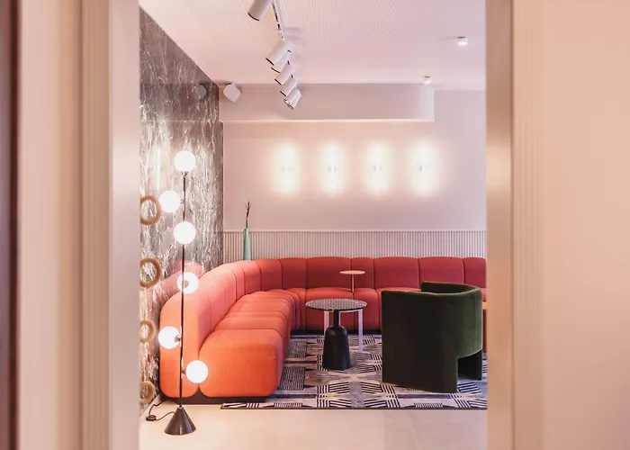 Aparthotel The Circus Living 4*