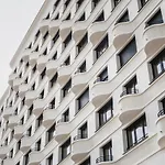 The Circus Living 3*