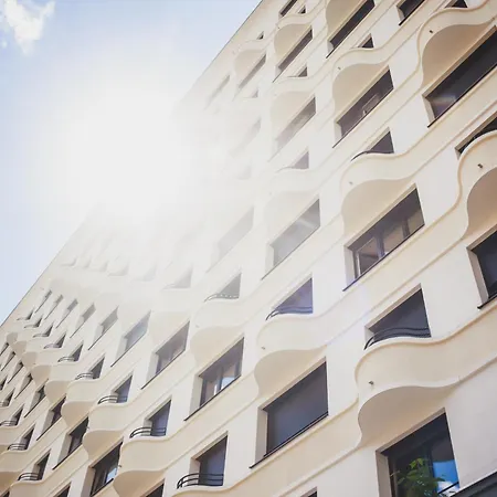 The Circus Living Apart-hotel