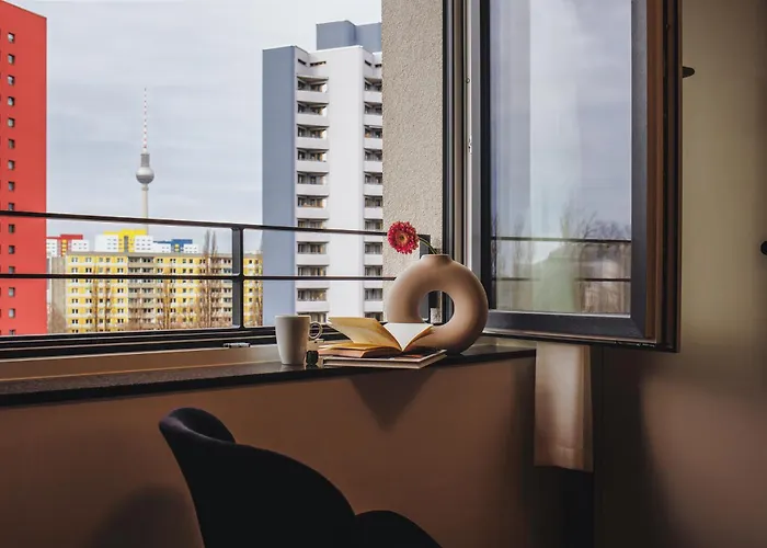 The Circus Living 4*