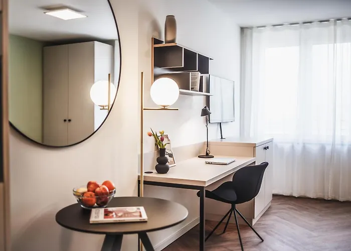 Apart-hotel The Circus Living 4*